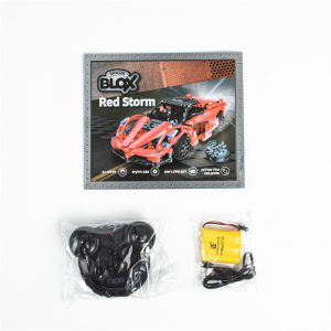 מכונית אדומה עם שלט BLOX 6